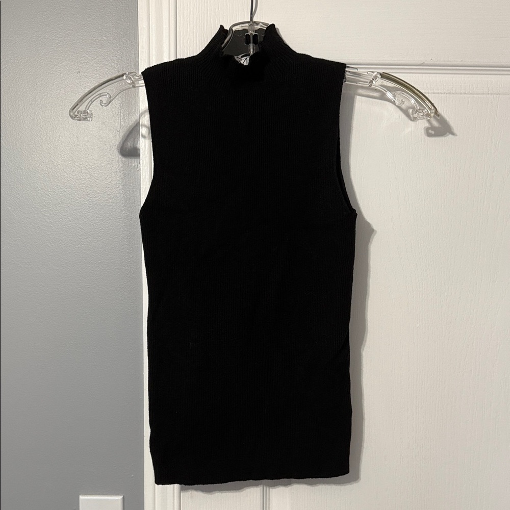 Magaschoni Elegant Black Tank Top